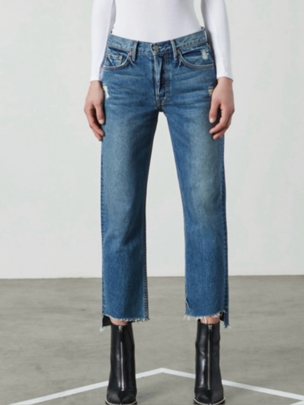 Grlfrnd Helena Straight Leg Crop Jeans Medium Wash Blue Jeans Raw Hem 27
